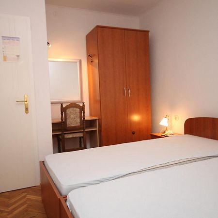 Apartments With A Parking Space Makarska - 6693 Room photo