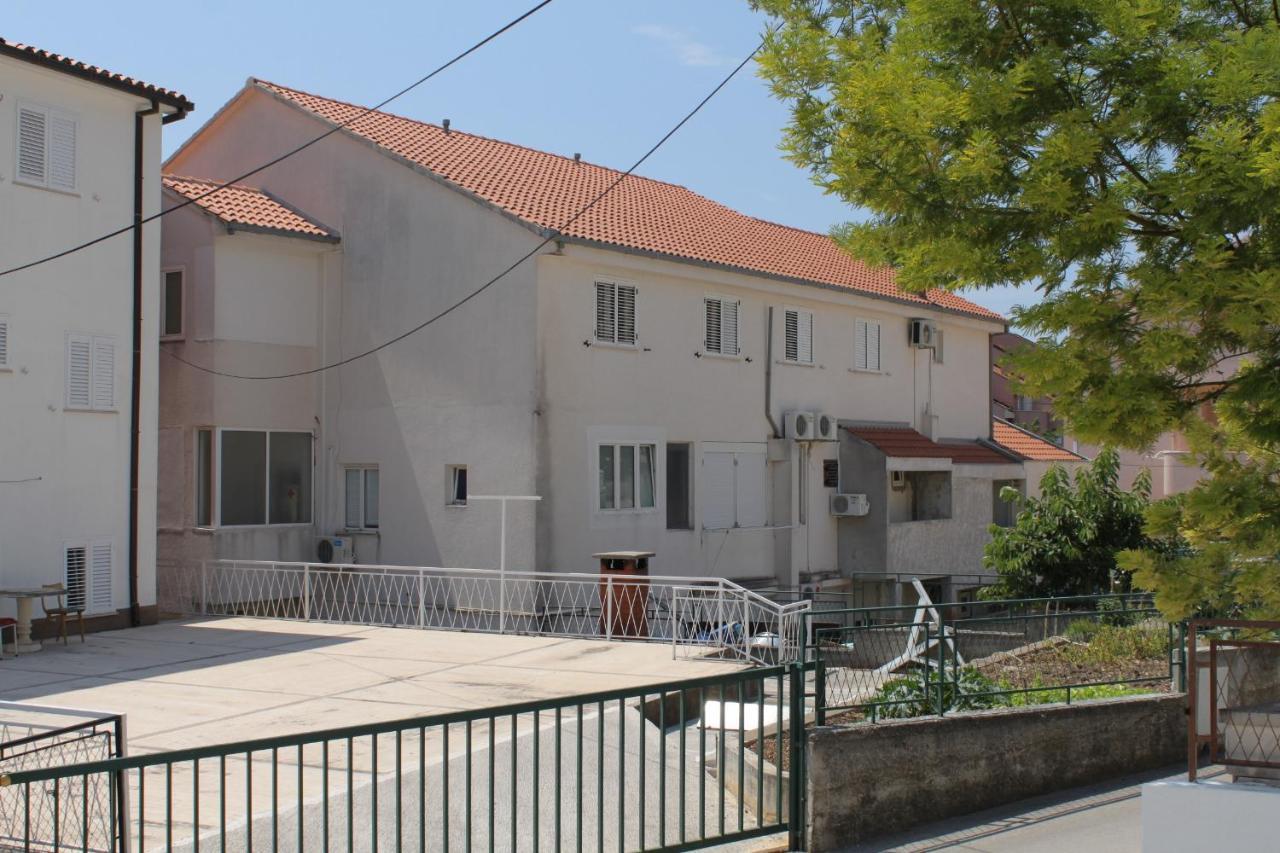 Apartments With A Parking Space Makarska - 6693 Exterior photo